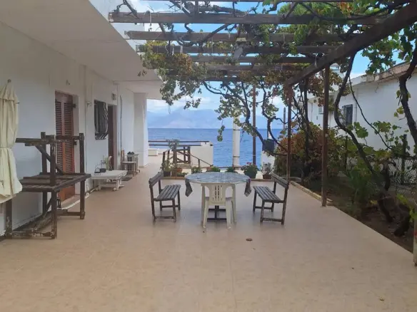 5-bedroom Detached House In Loutraki-perachora, Greece (230 M²)