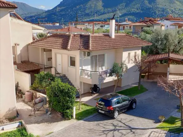 2-bedroom Detached House In Diakopto, Greece (140 M²)