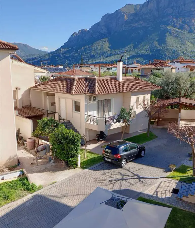 2-bedroom Detached House In Diakopto, Greece (140 M²)