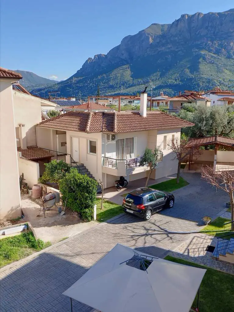 2-bedroom Detached House In Diakopto, Greece (140 M²)