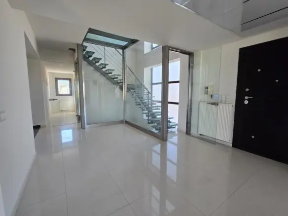 5-bedroom Villa In Archanes, Greece (360 M²)