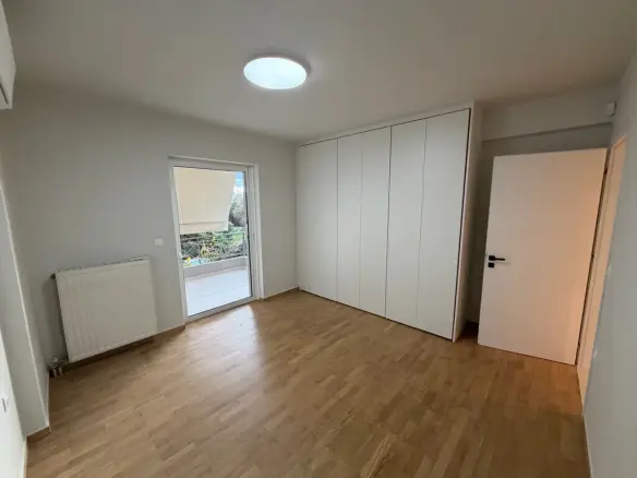 Flat Of 122 M² In Athens