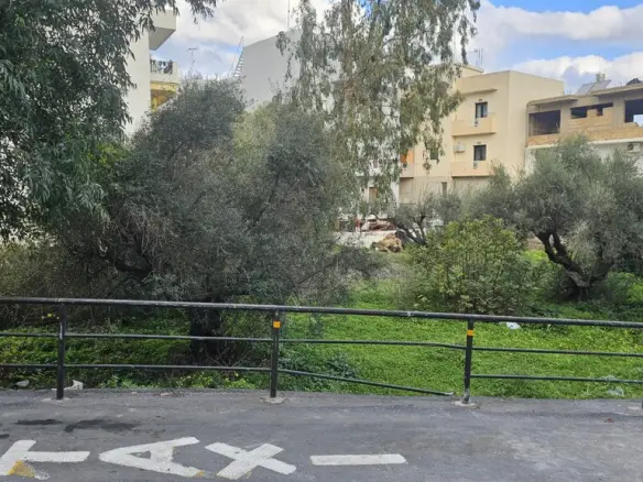 Land Of 299 M² In Crete