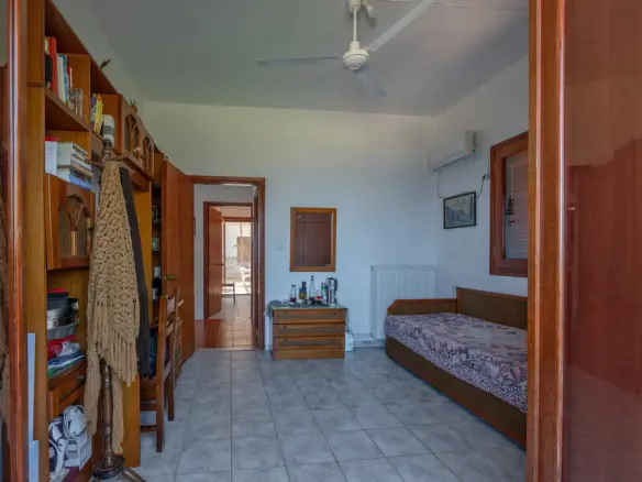 5-bedroom Detached House In Loutraki-perachora, Greece (230 M²)
