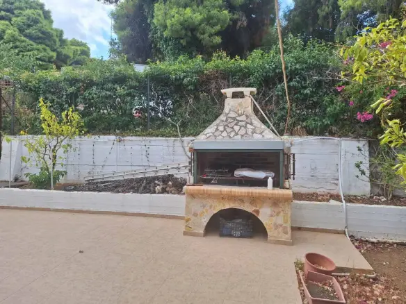 5-bedroom Detached House In Loutraki-perachora, Greece (230 M²)