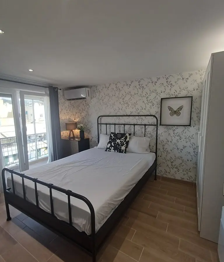 1-bedroom Flat In Center Of Thessaloniki, Greece (35 M²)