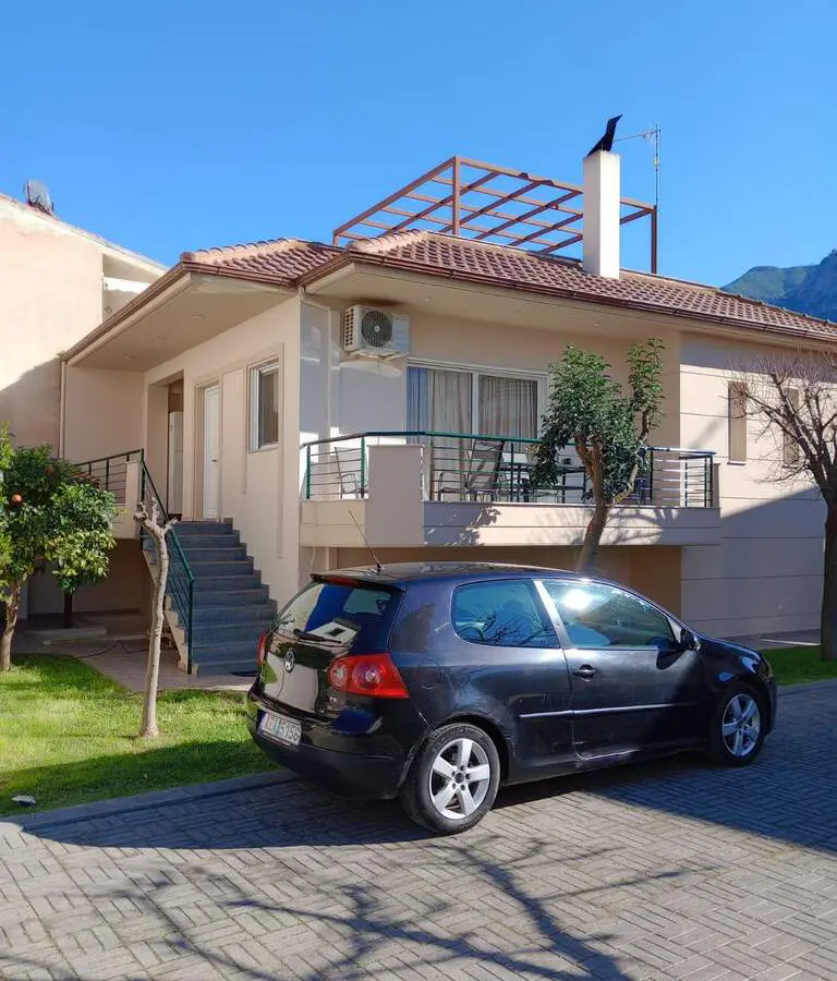 2-bedroom Detached House In Diakopto, Greece (140 M²)