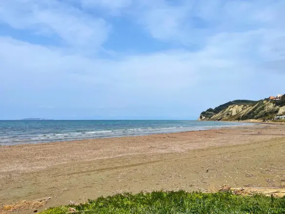 Land Of 7497 M² In Corfu