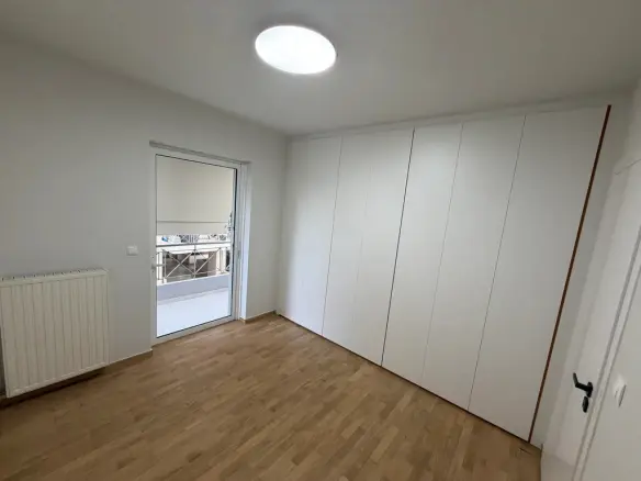 Flat Of 122 M² In Athens