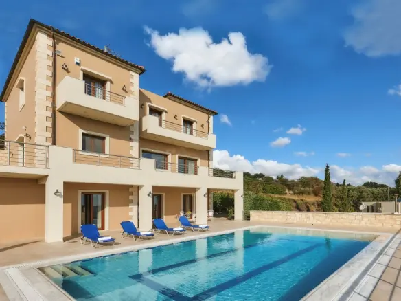 5-bedroom Villa In Heraclion Cretes, Greece (380 M²)