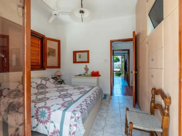 5-bedroom Detached House In Loutraki-perachora, Greece (230 M²)