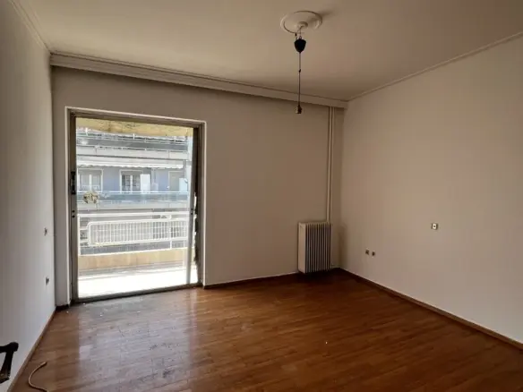 3-bedroom Flat In Zografou, Greece (141 M²)
