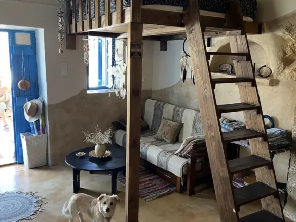 Detached House In Timpaki, Greece (33 M²)