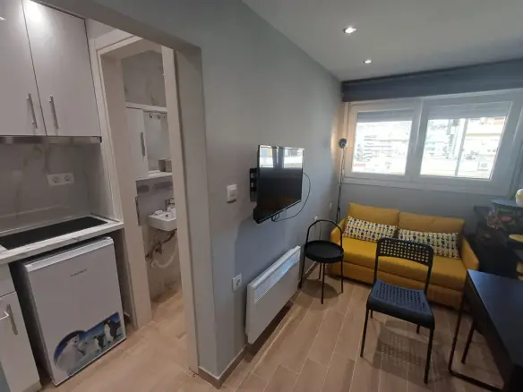 1-bedroom Flat In Center Of Thessaloniki, Greece (35 M²)