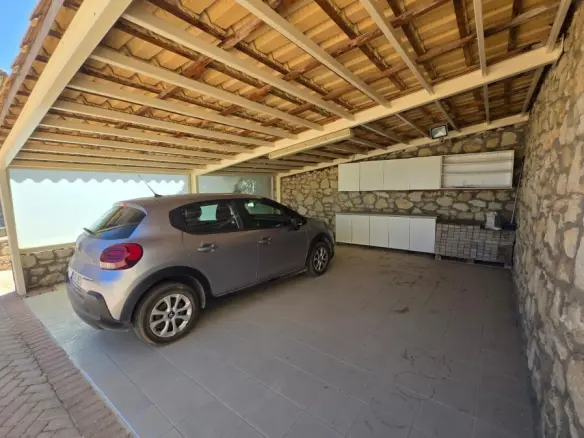 5-bedroom Villa In Archanes, Greece (360 M²)