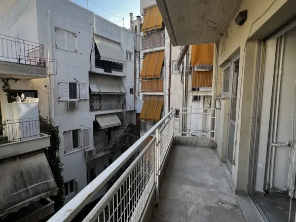 3-bedroom Flat In Zografou, Greece (141 M²)
