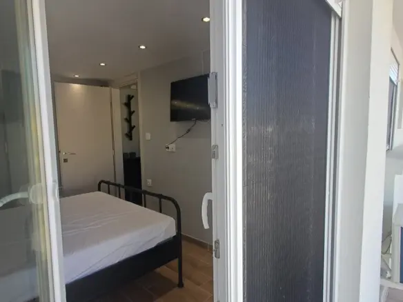 1-bedroom Flat In Center Of Thessaloniki, Greece (35 M²)