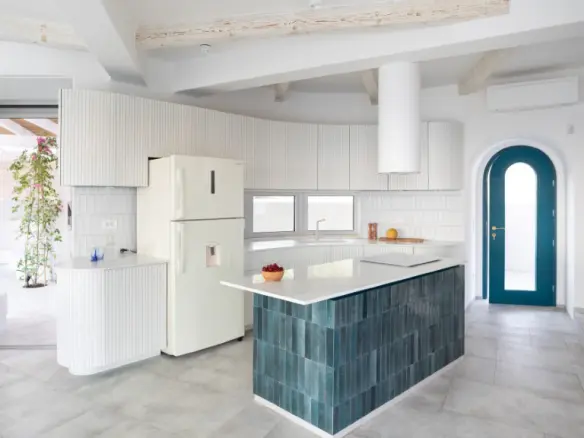 4-bedroom Villa In Siteia, Greece (288 M²)