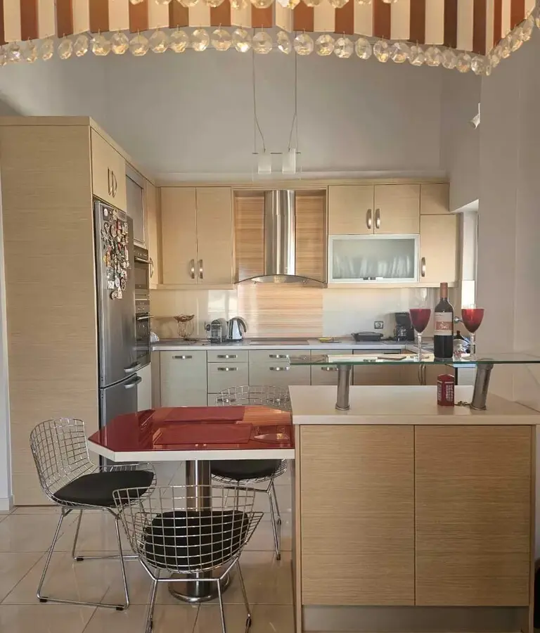 Flat Of 110 M² In Athens