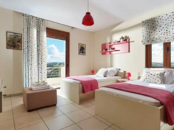5-bedroom Villa In Heraclion Cretes, Greece (380 M²)