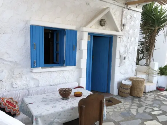 Detached House In Timpaki, Greece (33 M²)