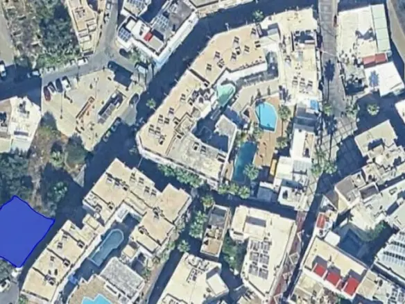 Land Of 299 M² In Crete