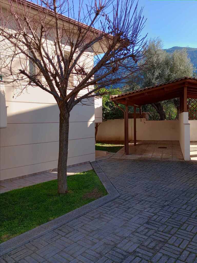 2-bedroom Detached House In Diakopto, Greece (140 M²)