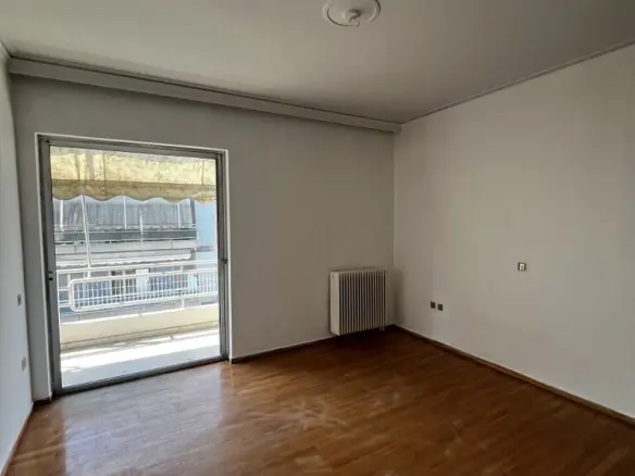 3-bedroom Flat In Zografou, Greece (141 M²)
