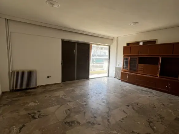 3-bedroom Flat In Zografou, Greece (141 M²)