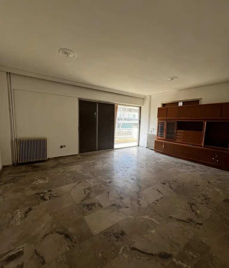 Flat Of 141 M² In Athens