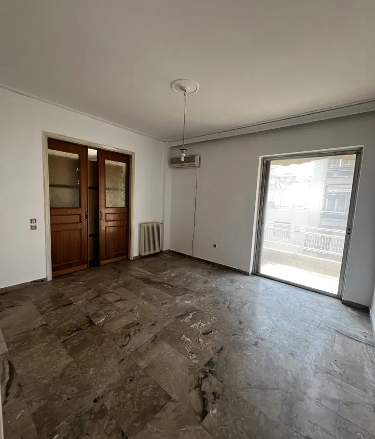 Flat Of 141 M² In Athens