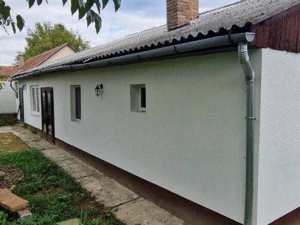 House Of 85 M² With Garden In Somogyaszaló