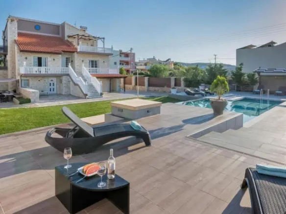 Villa In Platanias, Greece (480 M²)