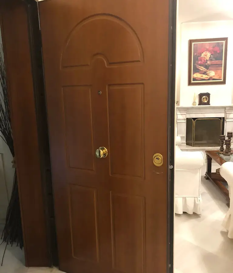 4-bedroom Flat In Palaio Faliro, Greece (150 M²)