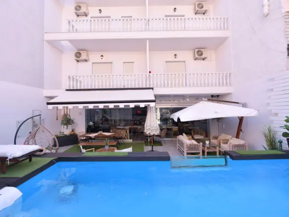 Hotel Of 490 M² On The Olympic Coast