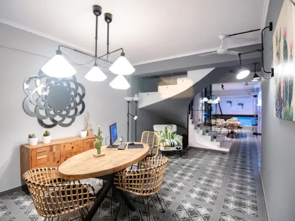 Hotel Of 490 M² On The Olympic Coast