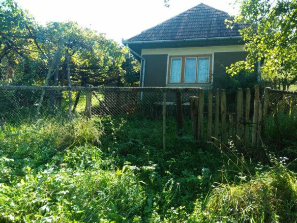 Secluded Property In The Apuseni Mountains – 3.5 Hectares Of Land + 2 Houses