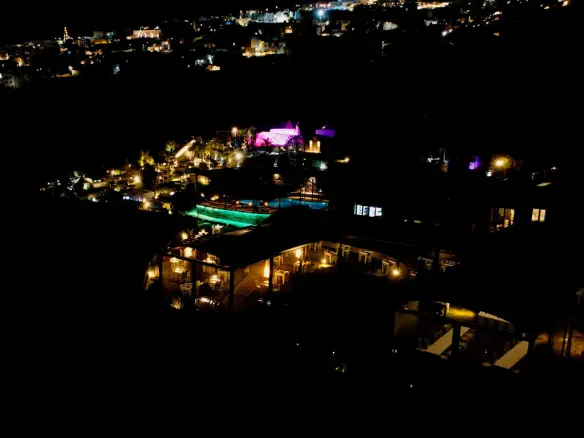 Commercial Property Of 650 M² In Santorini