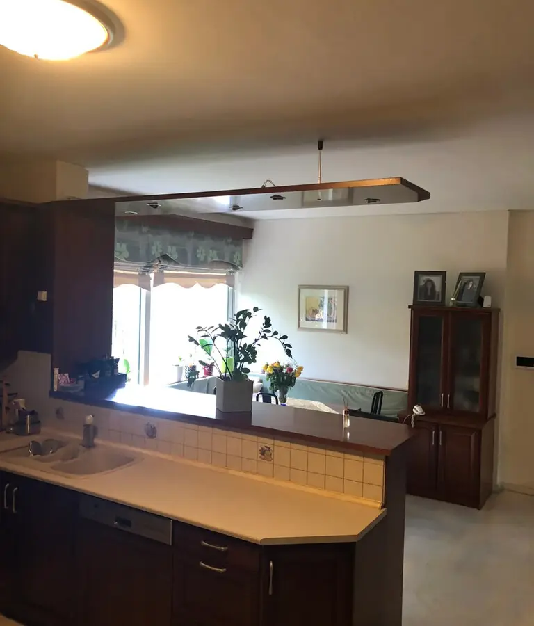 4-bedroom Flat In Palaio Faliro, Greece (150 M²)