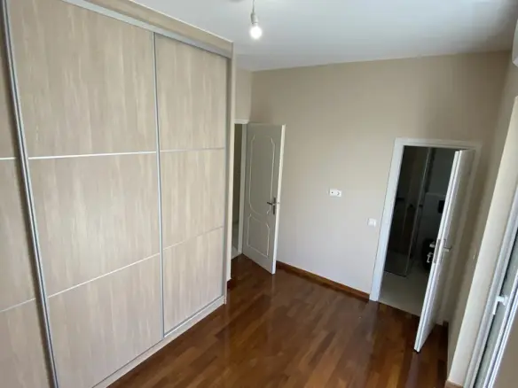 Flat Of 104 M² In Athens