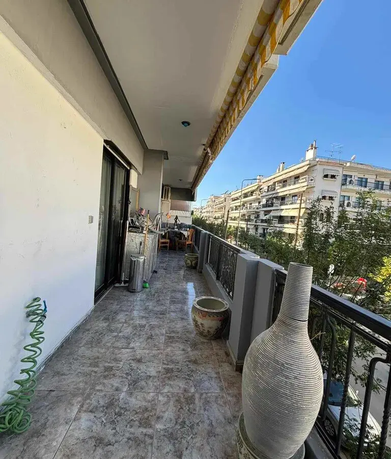 Flat Of 145 M² In Thessaloniki