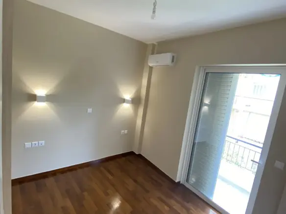 Flat Of 104 M² In Athens