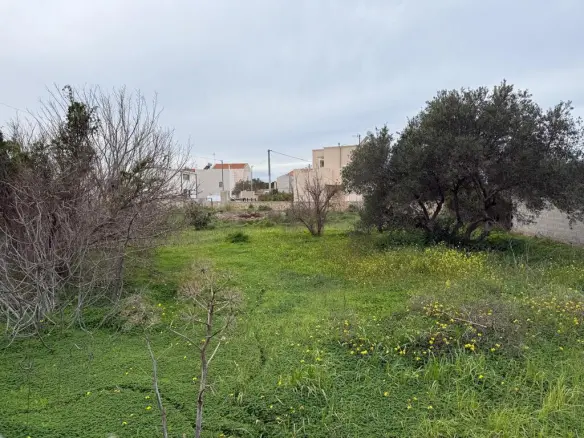 Land Of 1130 M² In Crete