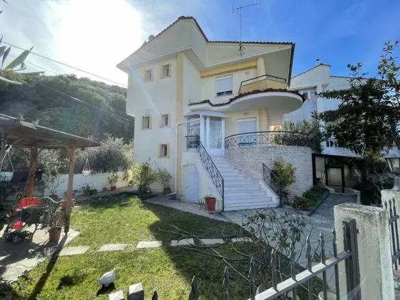 2-bedroom Detached House In Eleitheres, Greece (180 M²)