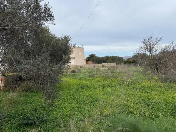 Land Of 1130 M² In Crete