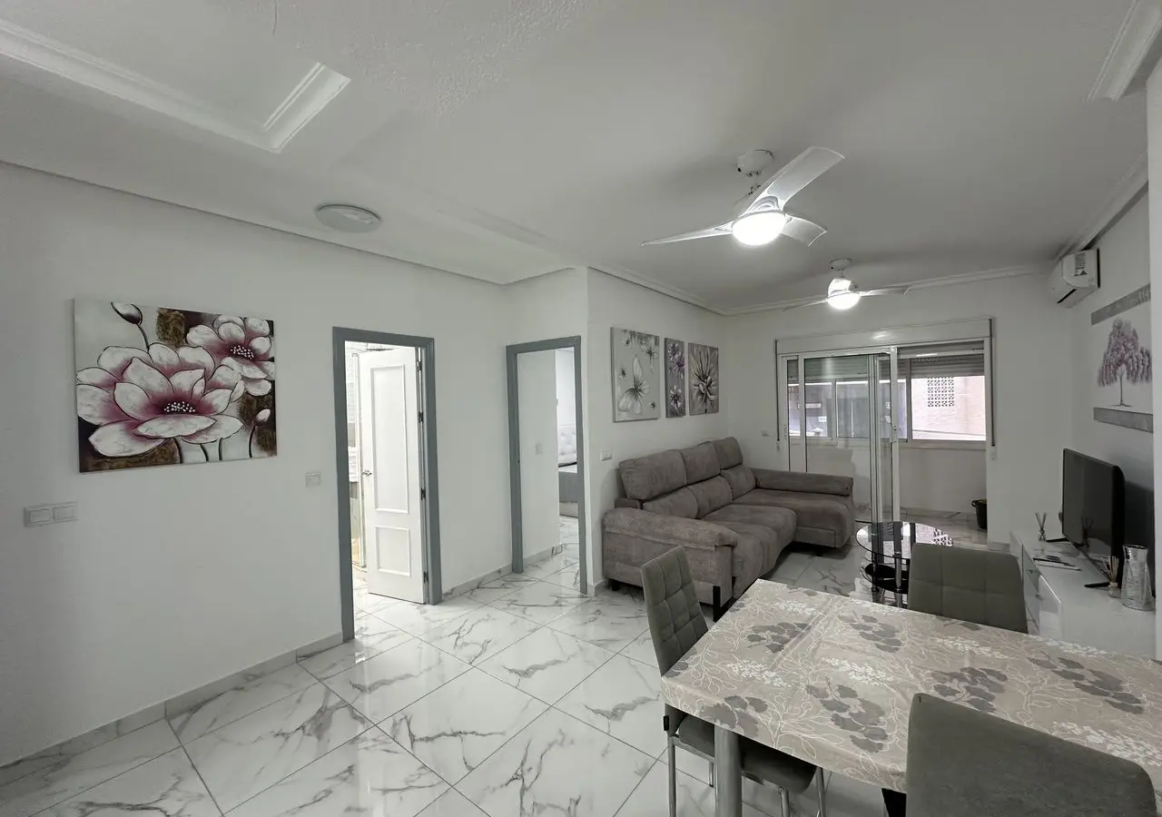 2-bedroom Apartment In Torrevieja, Spain (82 M²)