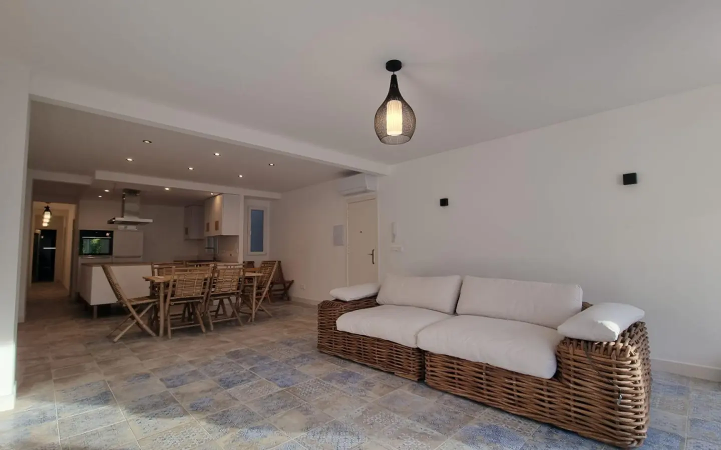 2-bedroom Apartment In Torrevieja, Spain (105 M²)