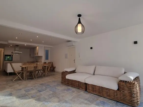 2-bedroom Apartment In Torrevieja, Spain (105 M²)