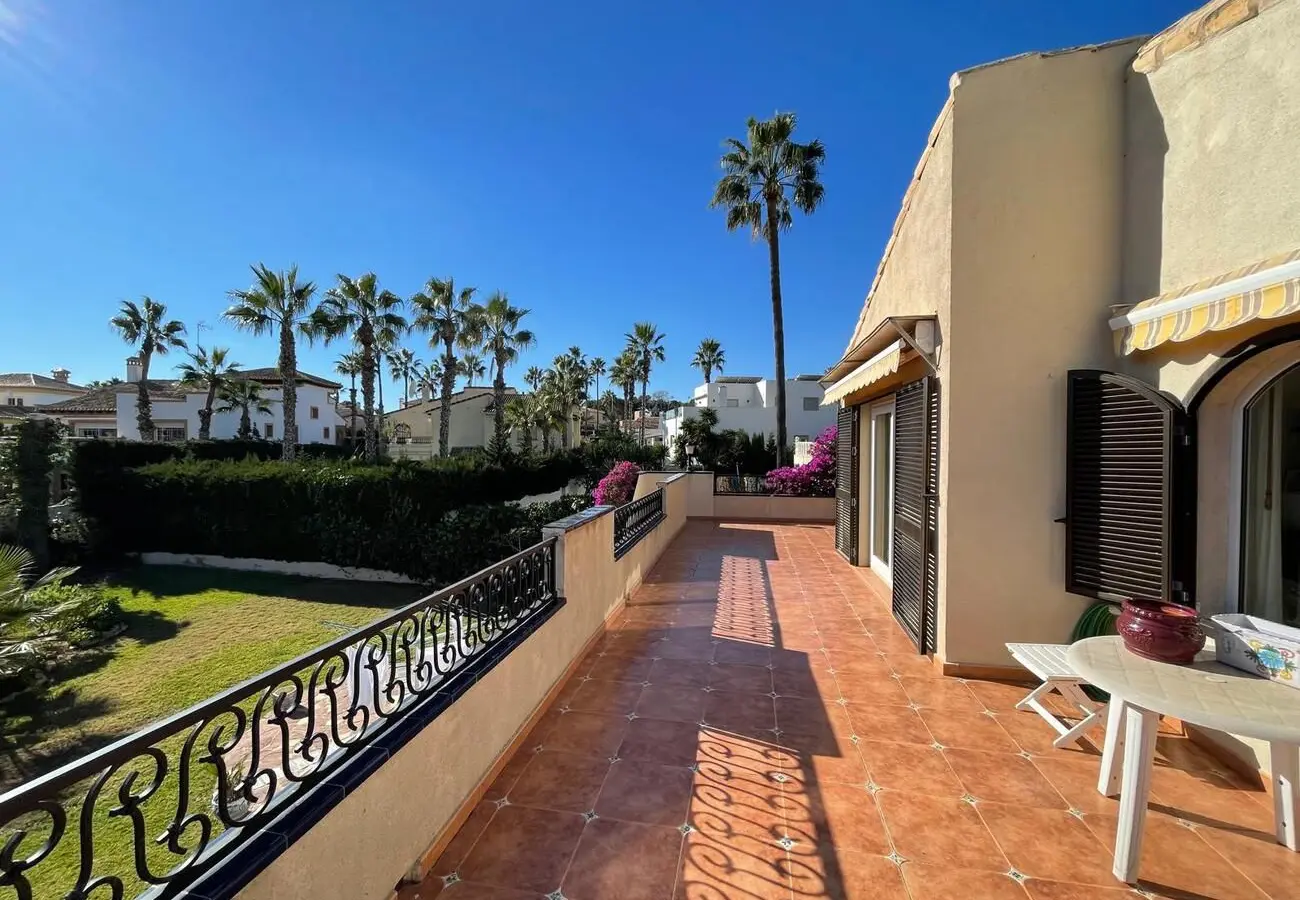 3-bedroom Villa In Villamartin, Spain (140 M²)