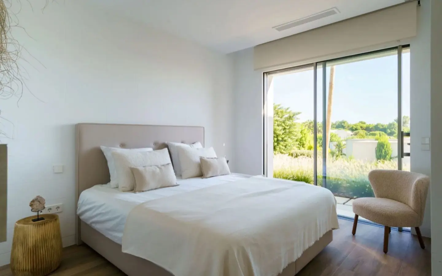 5-bedroom Villa In San Miguel De Salinas, Spain (241 M²)